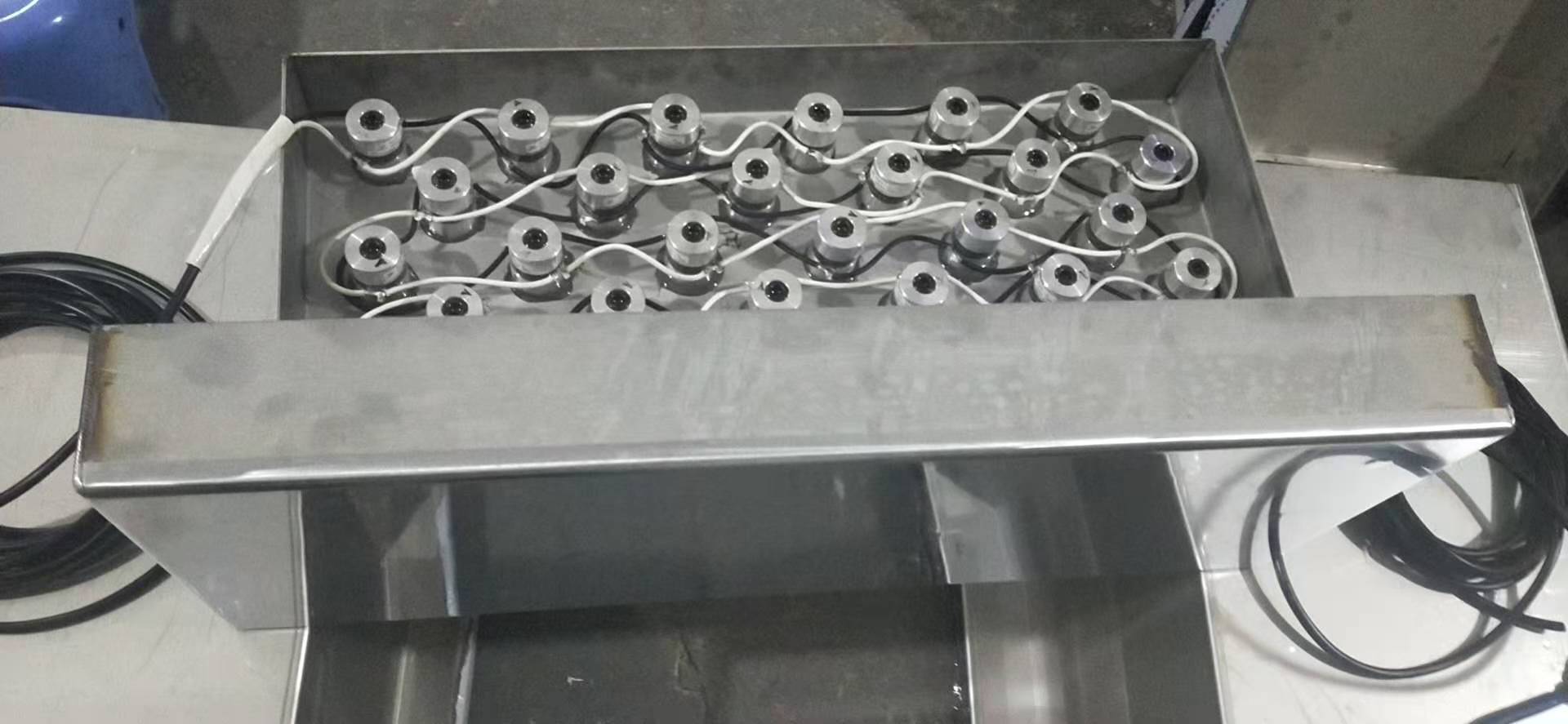 投入式超声波振板.jpg 投入式超声波振板.jpg